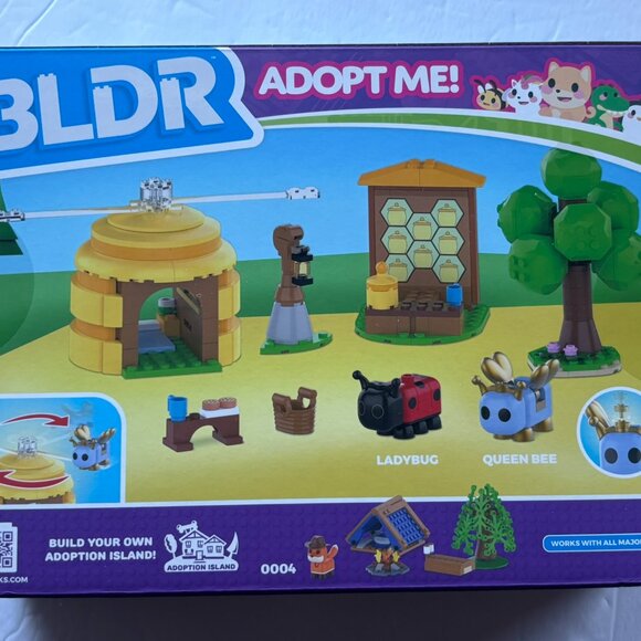 NEW BLDR Adopt Me! Coffee Shop Inerior with Queen Bee Building Set - 225 Pieces - Picture 10 of 13